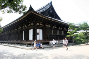 Japan2009 Sanjusangendo Temple1